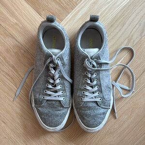 Converse Sneakers Size 10.5
